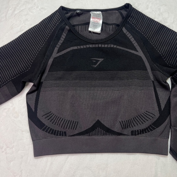 Gymshark Long Sleeved - Picture 3 of 6